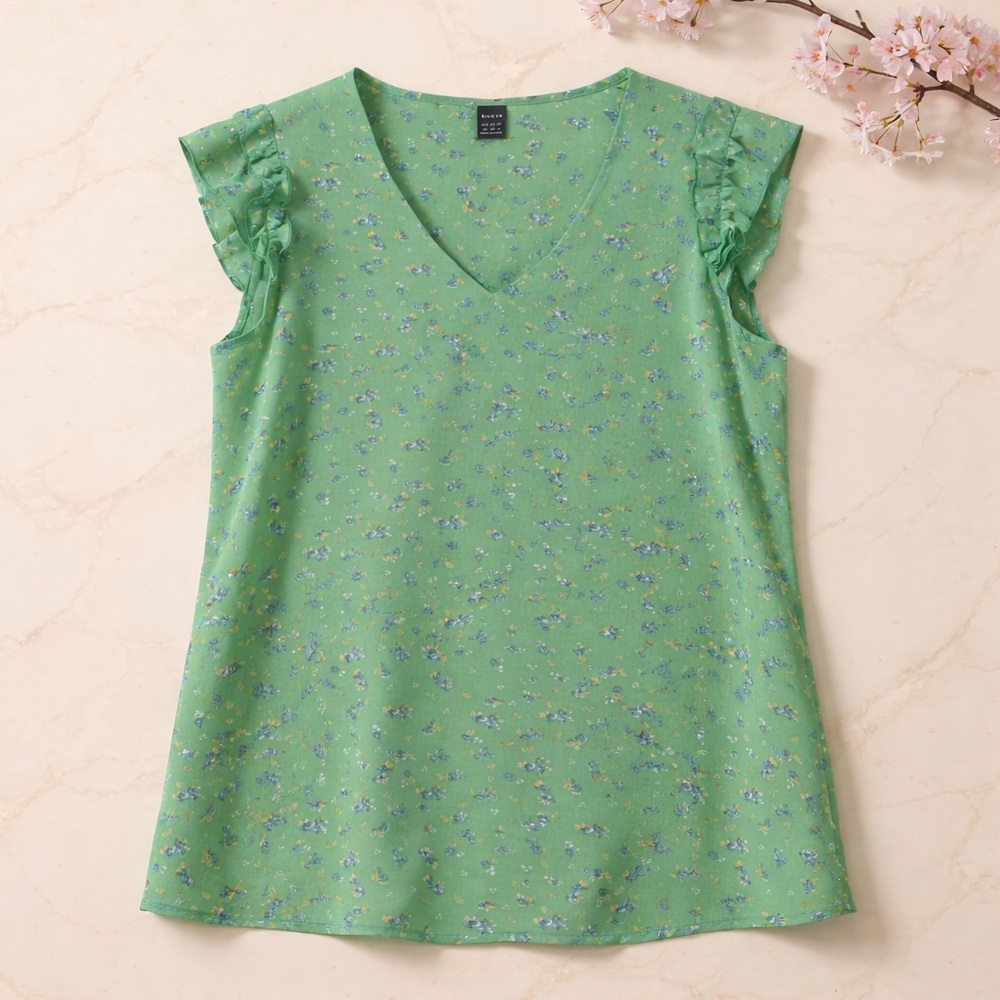 Women’s Green Floral Blouse V-Neck Ruffle Sleeve Lightweight Top Spring